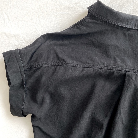 ANTHROPOLOGIE Cloth & Stone Tie Front Button Down in Black | Size XS - Picture 8 of 9